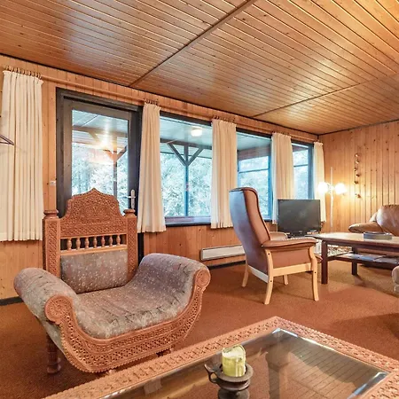 6 Person In Hals-by Traum Semesterbostad Hals