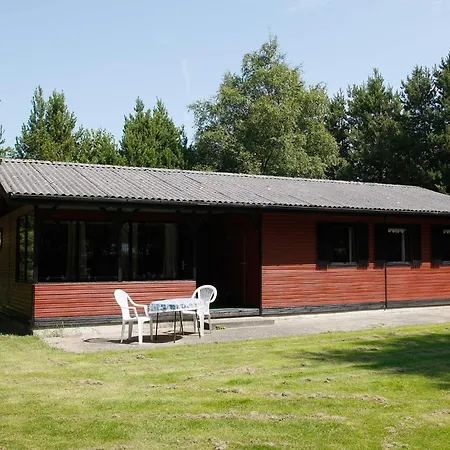 6 Person In Hals-by Traum Hals