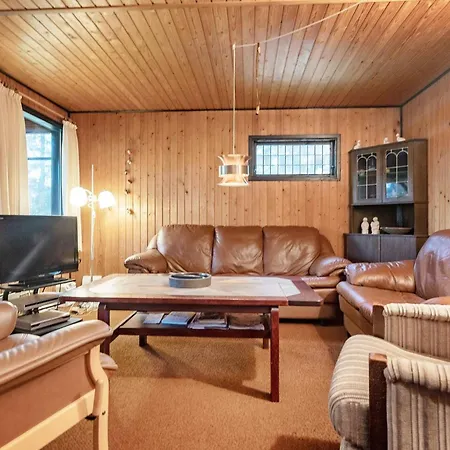 Semesterbostad 6 Person In Hals-by Traum Hals