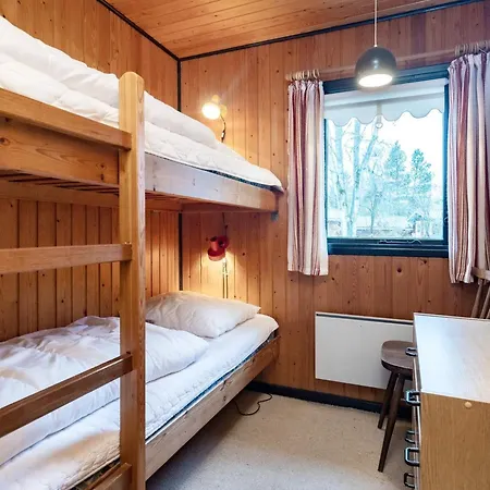 6 Person In Hals-by Traum Semesterbostad Hals